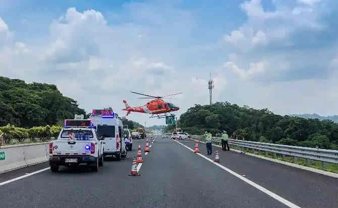 莲湖区高速公路汽车救援案例